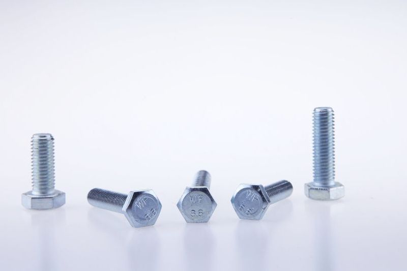 Hexagon bolts & screws