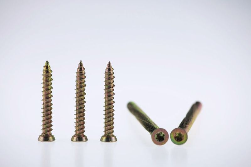 Concret screws
